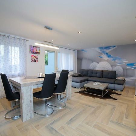 Apartment Claudia Зинсхайм Экстерьер фото
